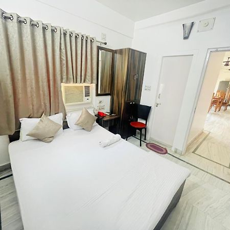 Отель White Heaven New Town Экстерьер фото
